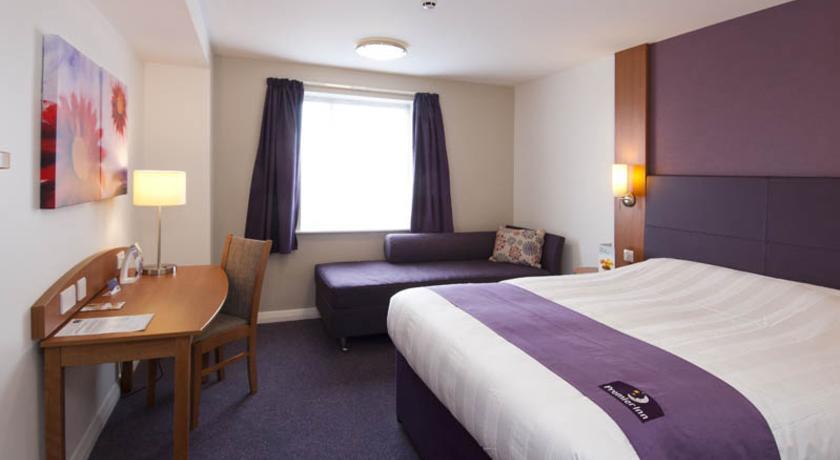 Premier Inn Chester Central - North Ruang foto